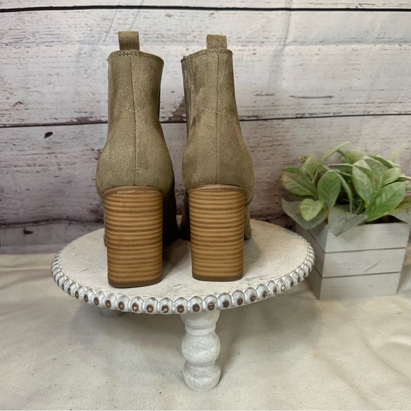 New Nine West Women's Orleeh Tan Suede Leather Block Heel Ankle Bootie Size 8.5 - Picture 9 of 12